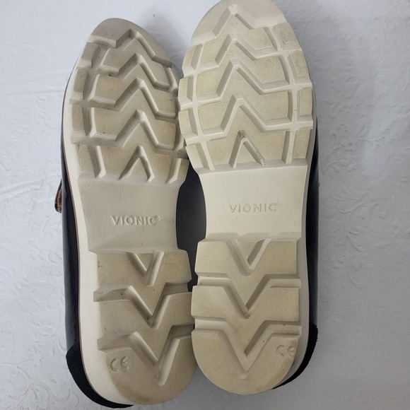 Vionic Kensley Black Patent Leather Suede Loafer Shoes Women Size 8 Office Chic - Picture 9 of 10